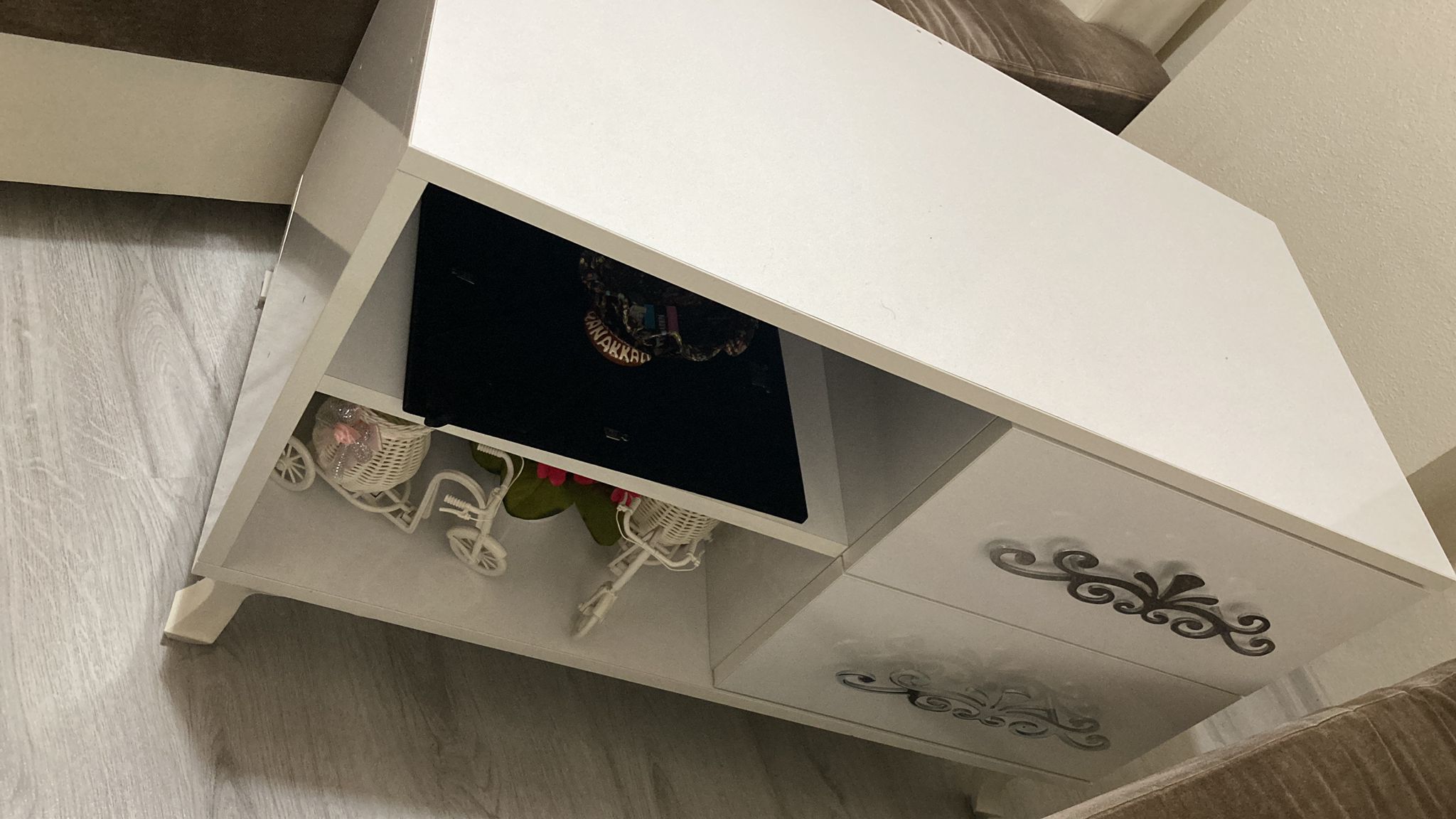 İKİNCİ EL YATAK ODASI MAKYAJ DOLABI