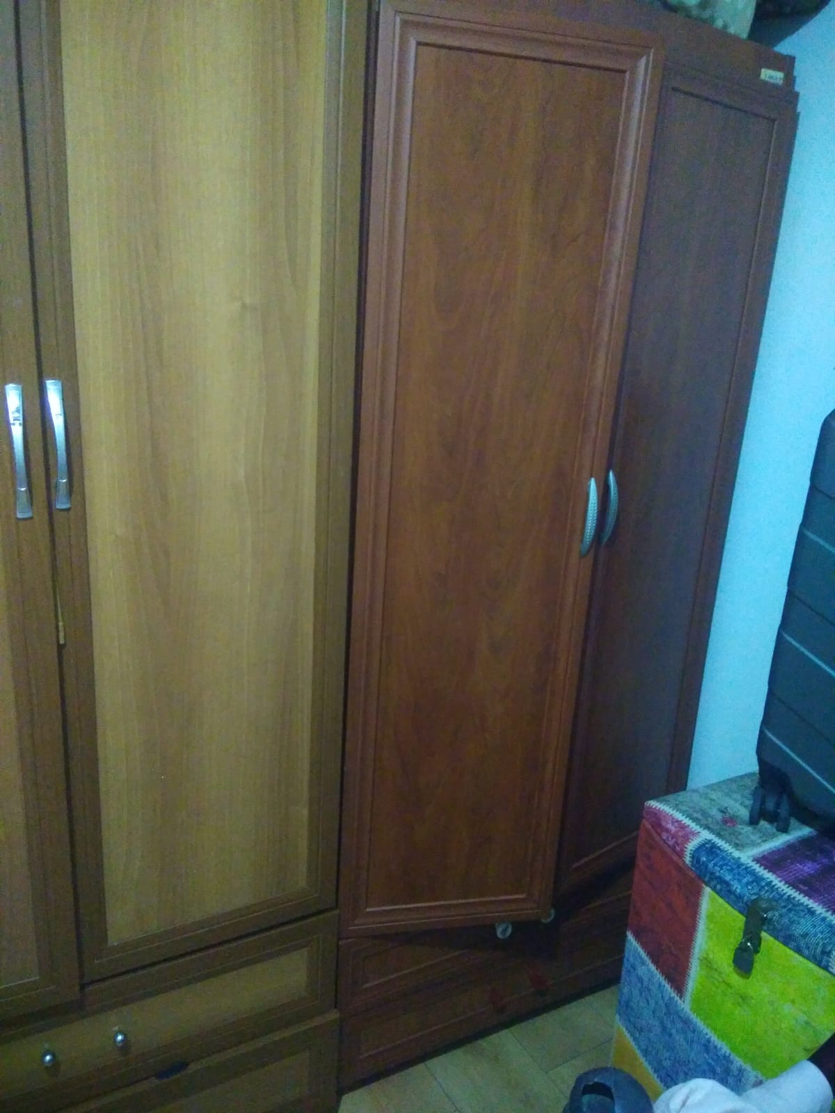elbise dolabı