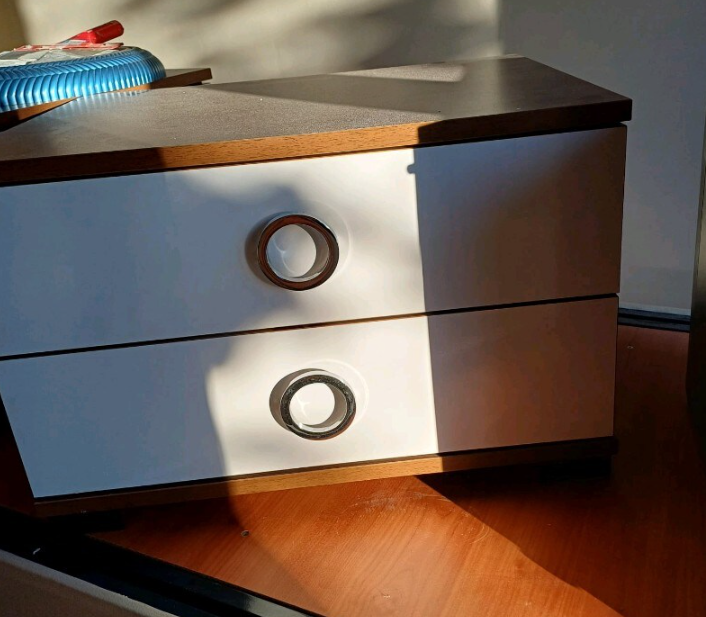 tekli baza iki adet iki komidin